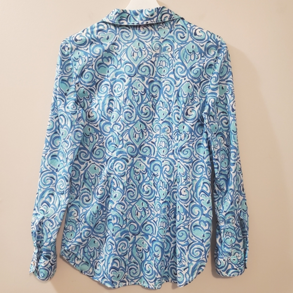Lilly Pulitzer - Subtle Fish Print Design Blouse - Size 6 - Picture 5 of 7